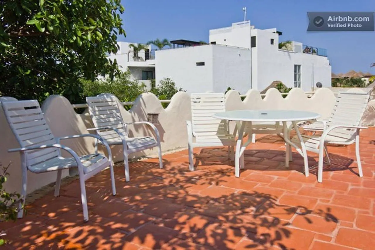 One Bedroom Apt In The Heart Of Playa Only One Block To The Beach! Playa del Carmen Apartment