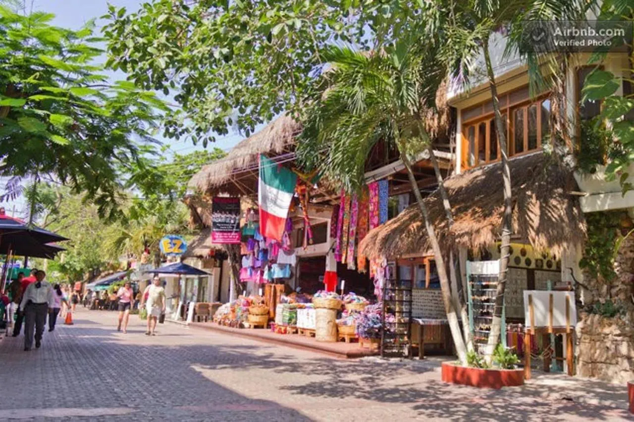 Apartment One Bedroom Apt In The Heart Of Playa Only One Block To The Beach! Playa del Carmen Mexico