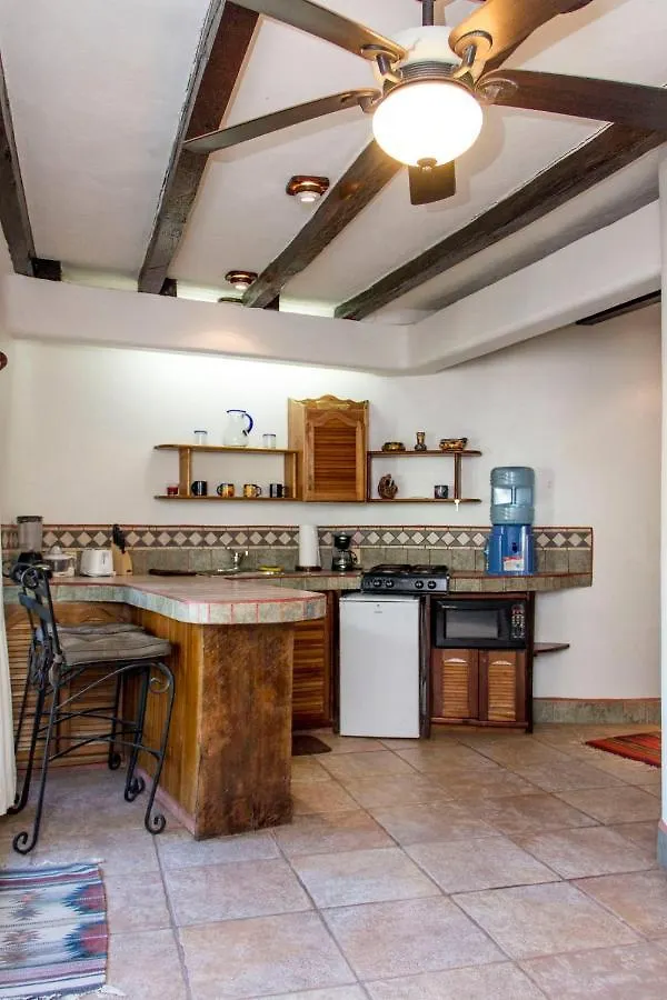 One Bedroom Apt In The Heart Of Playa Only One Block To The Beach! Playa del Carmen