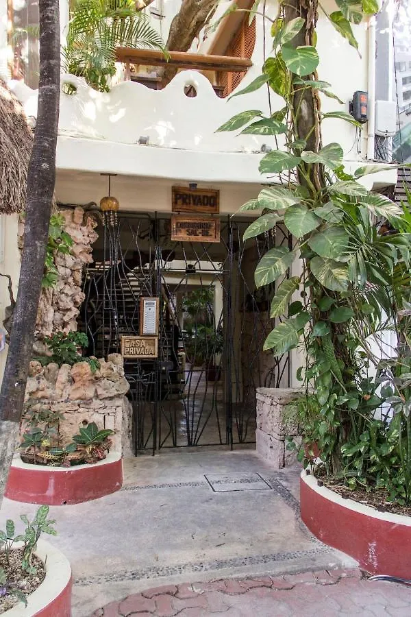 Apartment One Bedroom Apt In The Heart Of Playa Only One Block To The Beach! Playa del Carmen